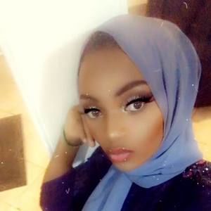 Meet your Posher, Fatima